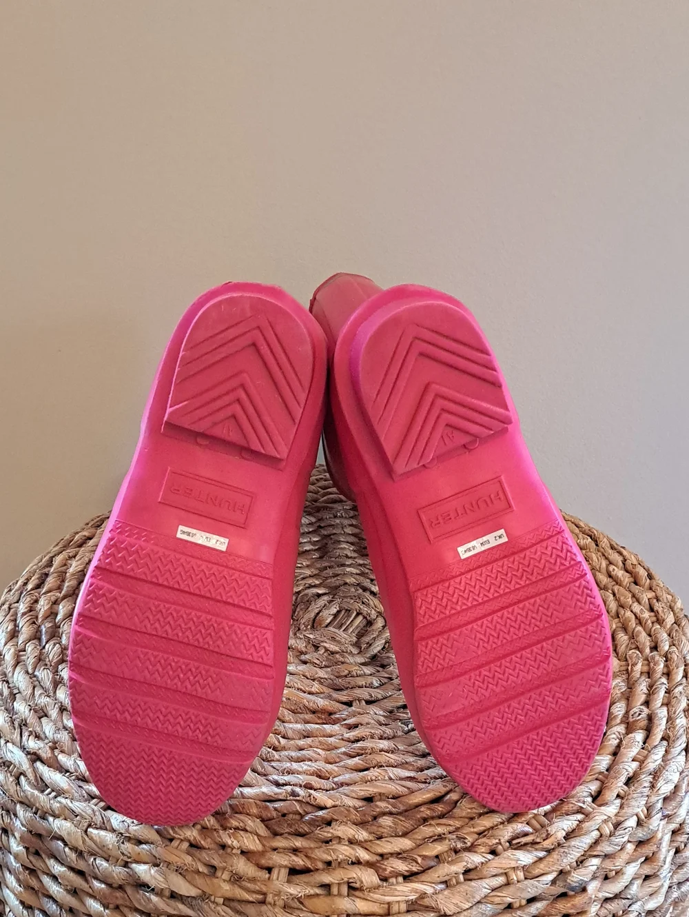Hunter Girls Youth Classic Wellie Rain/Outdoor/Preppy Tall Pink Rubber Boots 4